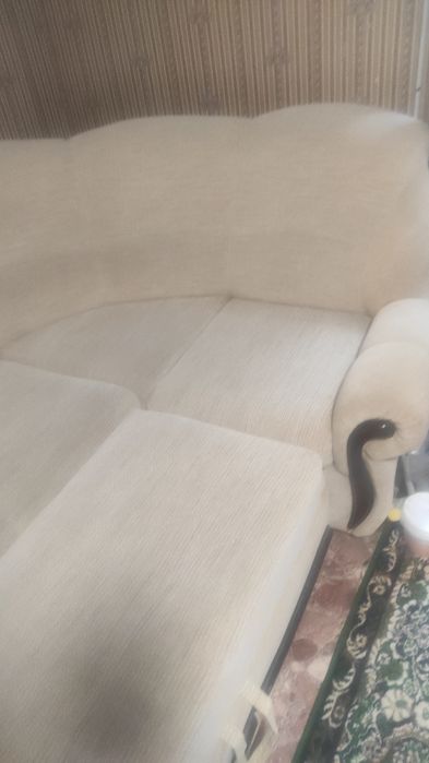 Продам диван угловой+ 1 кресло