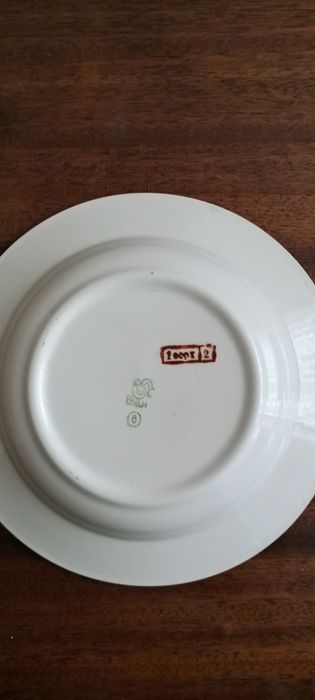 Продаю две тарелки Буди, завод керамических изделий им. Кузнецова. ССС