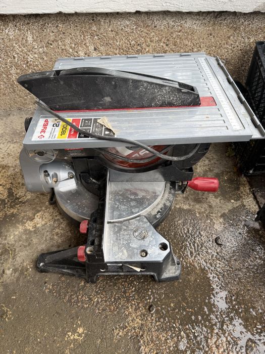 Продам тарцовачную пилу ЗУБР