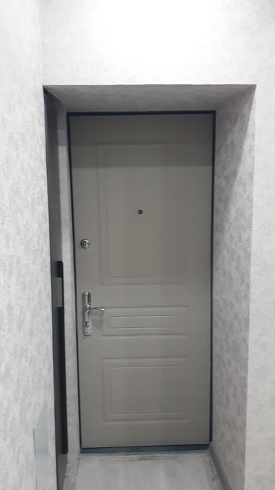 Обшивка железных дверей