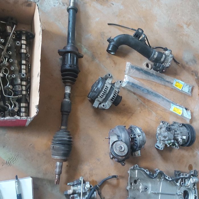 Двигател на части Тойота Авенсис 2.2  177 к.с D-CAT