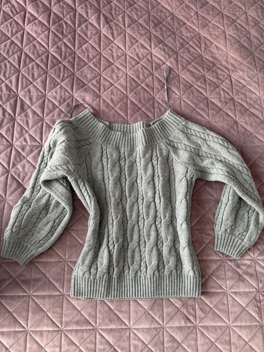 Pulover mohito embrosat