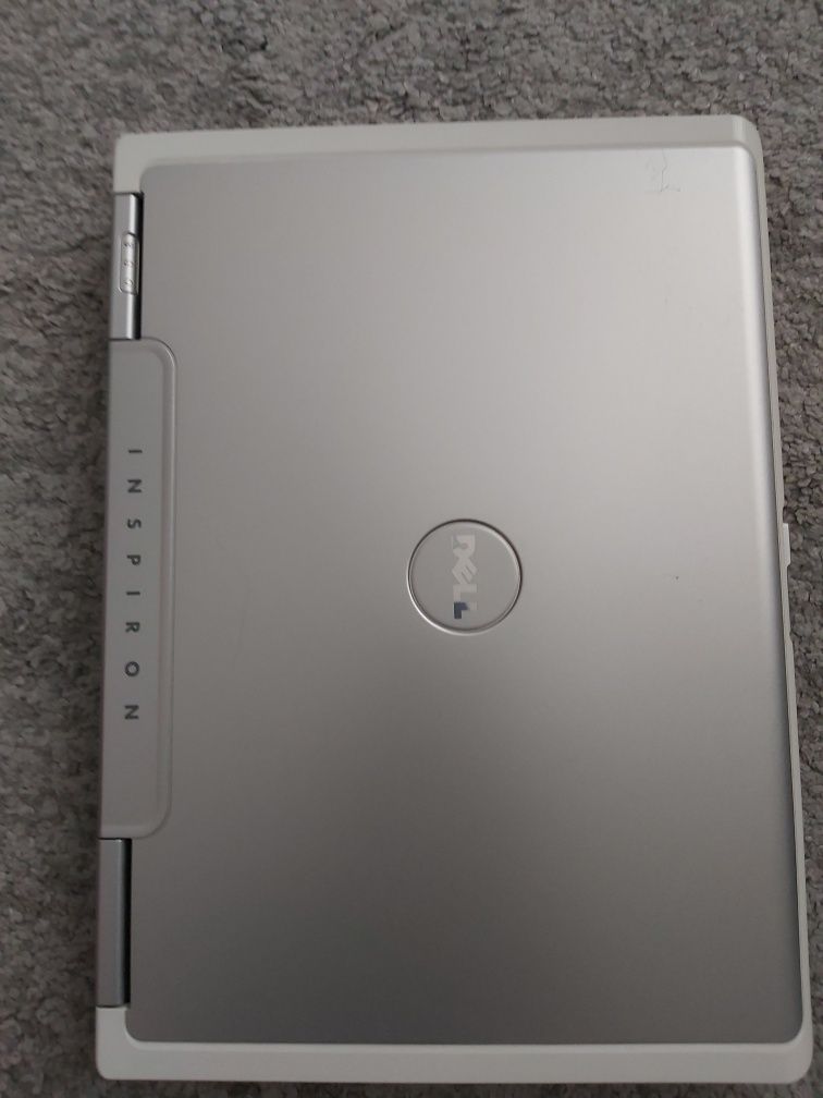 Descriptive Car battery Laptop Dell 1501 lampa ecran defect Bucuresti Sectorul 3 • OLX.ro