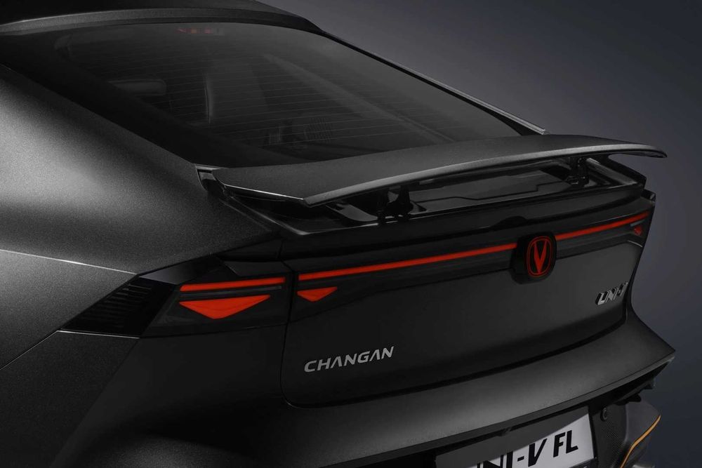 CHANGAN UNI-V FL sport 2.0