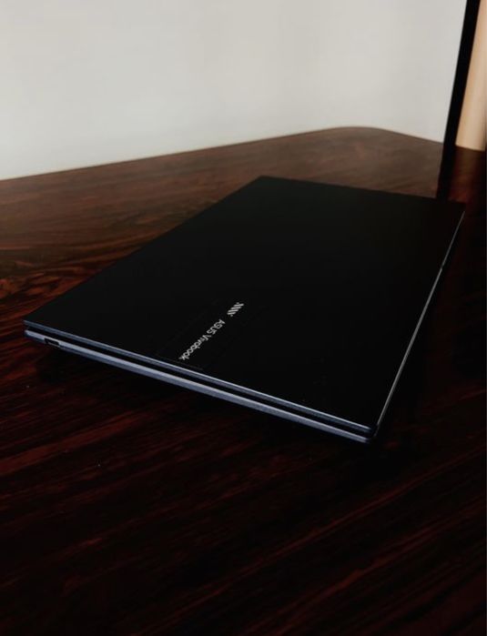 Продам ноутбук Asus Vivobook 17