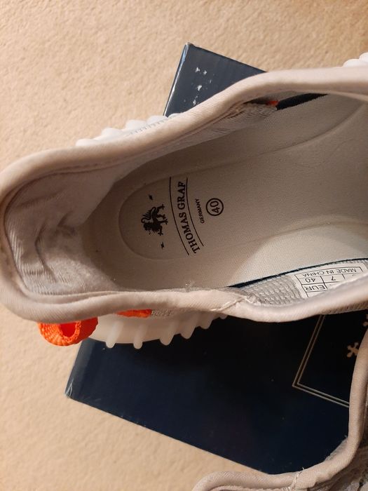 Кроссовки унисекс