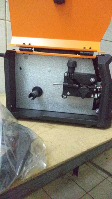 Сварочный полуавтомат новый.