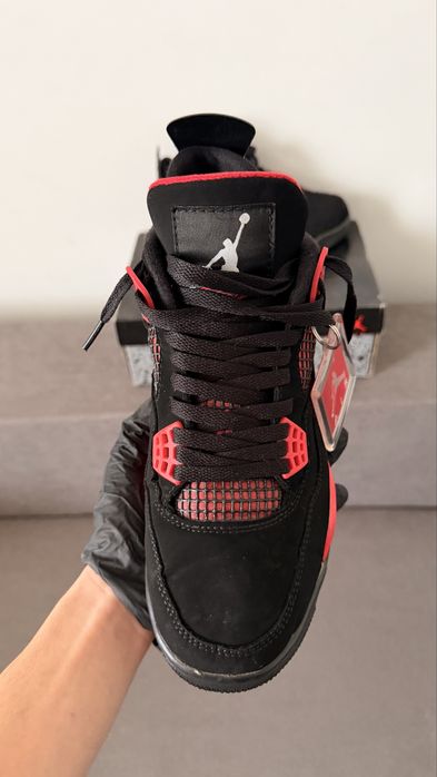 Jordan 4 red thunder