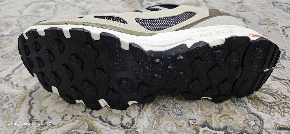 Привозные кроссовки  adidas