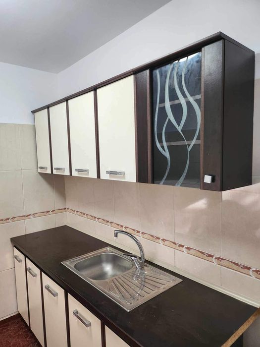 Închiriez apartament două camere, confort unu. Sectorul doi București colentino
