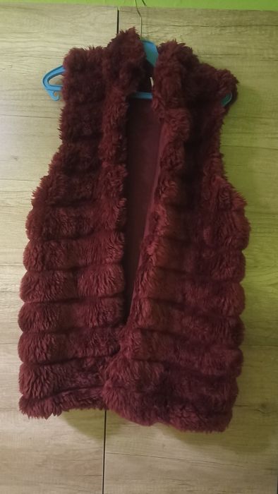 Елек от изкуствен косъм размер М