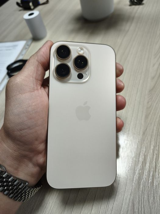 Iphone 16 pro 256 gb esim