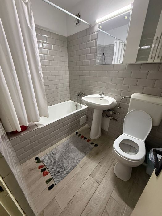 Garsonieră de închiriat – zonă centrală, Bulevardul cu Castani