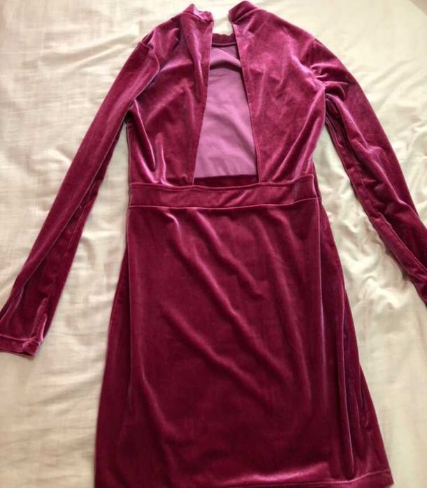 Vand rochii de seara de diferite culori