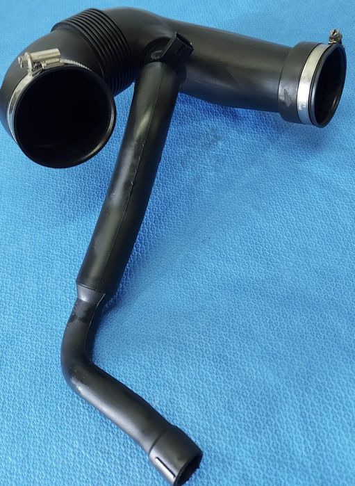 Оригинални маркучи кулер,водни ,въздуховод  мерцедес W203 2.2CDI 2004г