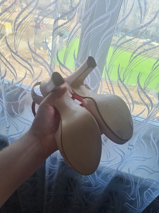 Продам туфли женские