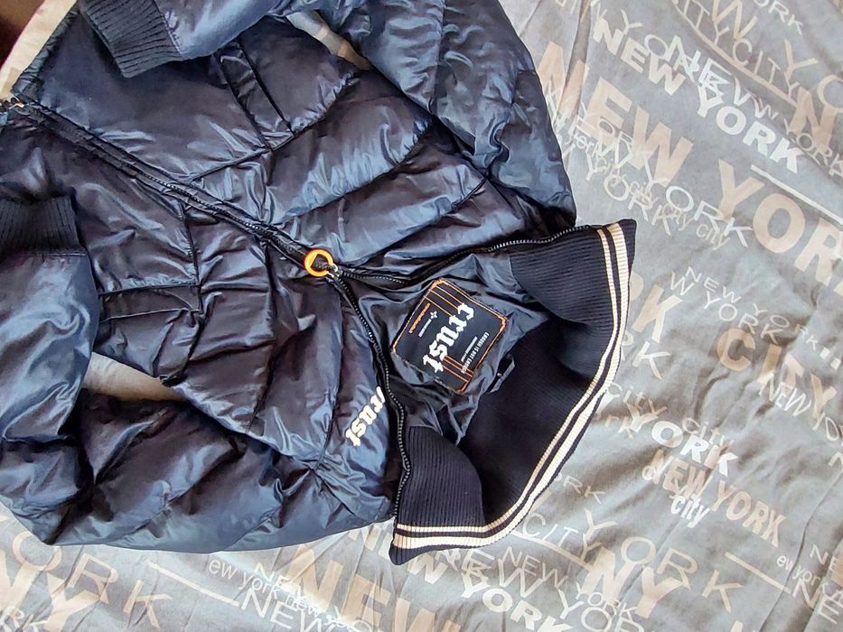 Дамска пухенка Crust