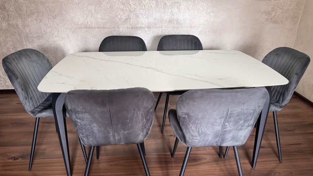 Стол обеденный со стульями