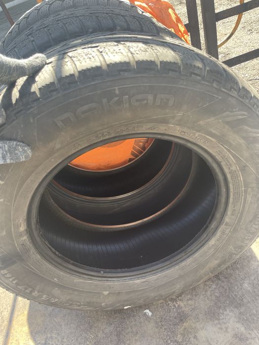 Продам шины б/у 265/65 R17