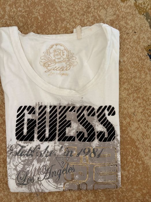 Тениска на Гес , С размер