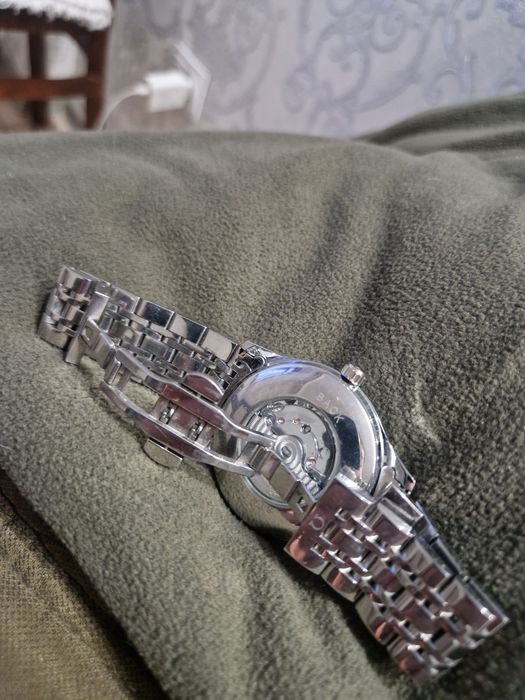 Наручные часы omega