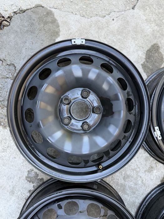 4 jante tablă originale VW Caddy 3 2K R16 6Jx16 ET50 cu capace