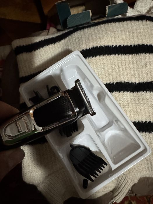 Masina de tuns reincarcabila