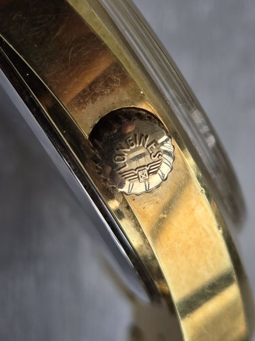 Стар ръчен часовник Longines