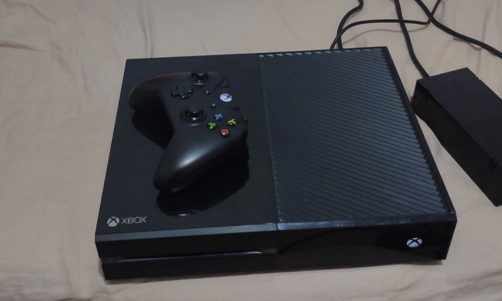 Продам xbox one  в идеале