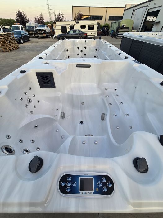 Плувни джакузита на ИЗПЛАЩАНЕ  с насрещтно течение в перфектно състоян