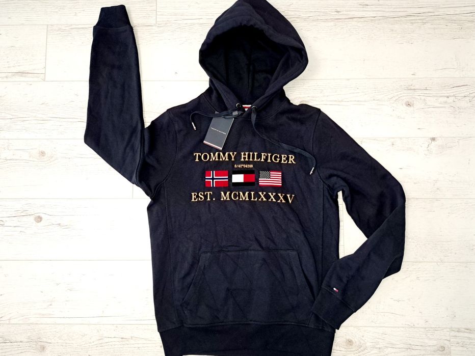 Tommy Hilfiger-Ориг.суйчър Нов !!!