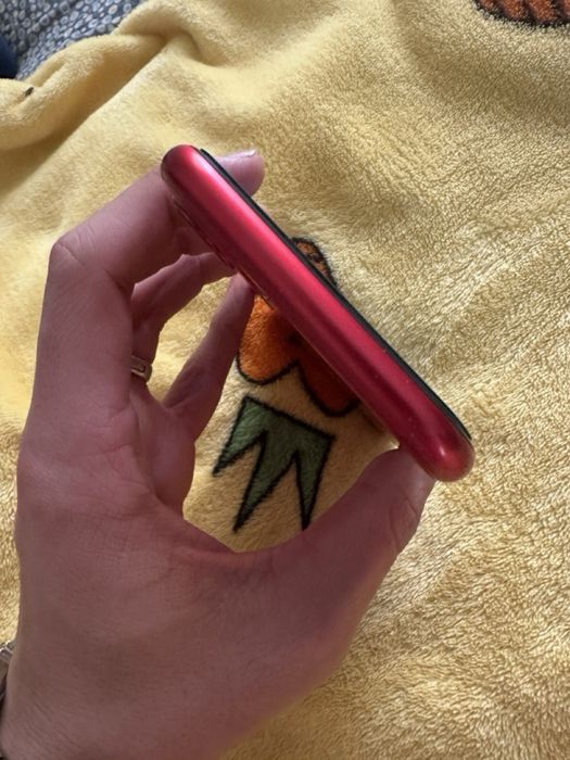 Iphone 11 sotiladi b\U