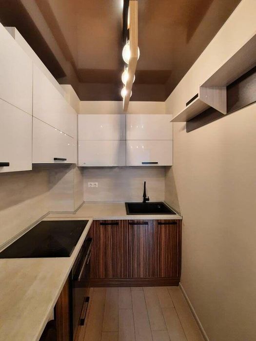 Дава се под наем Двустаен апартамент в Бургас, Зорница - 60 кв.м за 612 € - Снимка #1