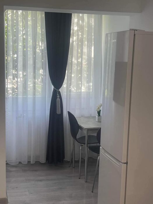 Închiriez garsoniera garsonieră