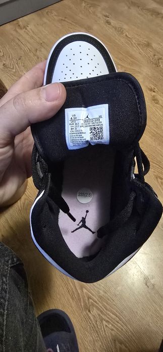 Nike Air Jordan  1 Mid