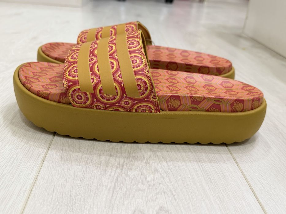 Летние тапочки женские Adidas