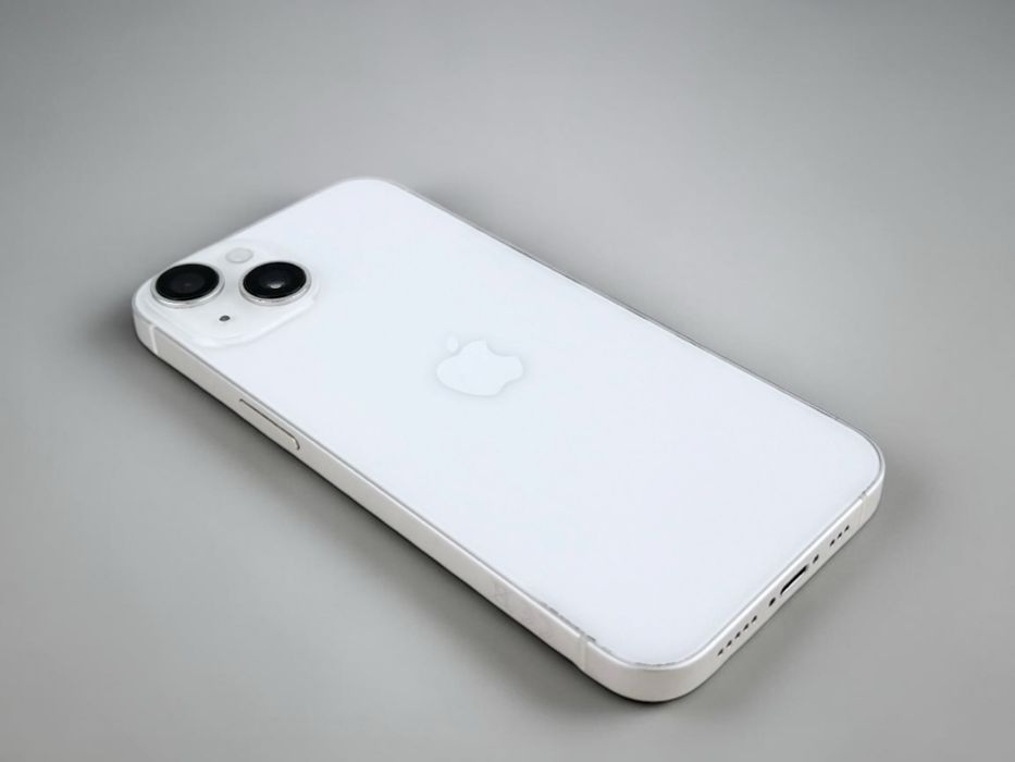 Apple iPhone 14 128GB Starlight Отличен!