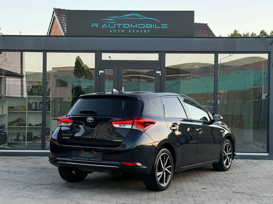 TOYOTA Auris 2017 — imagine 3