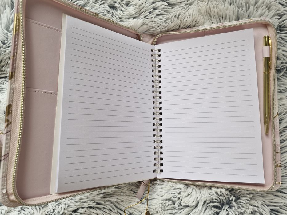 Нов луксозен сет - Папка с цип и тетрадка