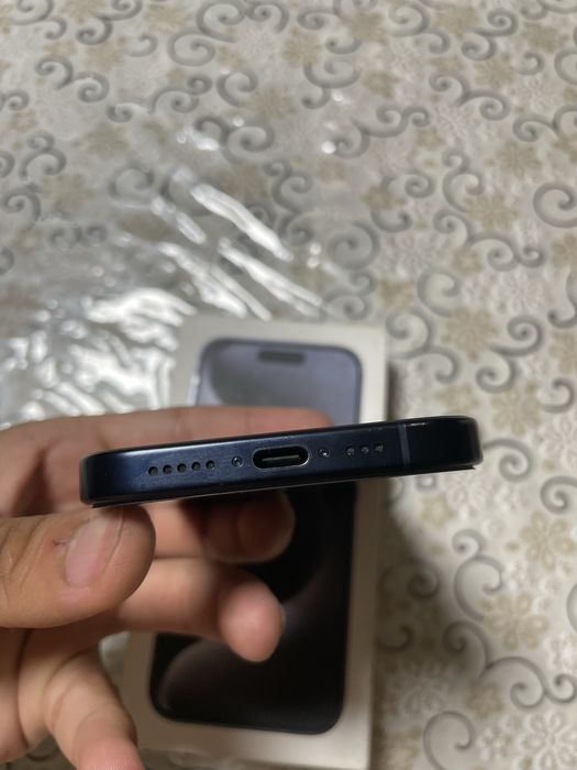 Iphone 15 pro titan blue