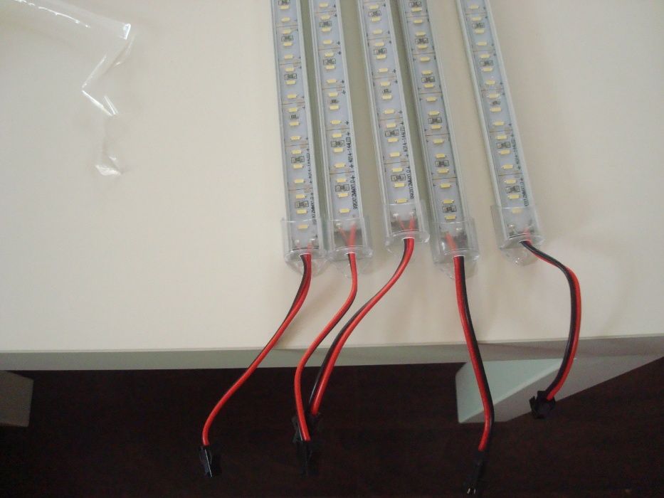 Banda led rigida- 12v/ 35W si  220V cu suport, lungime 1m