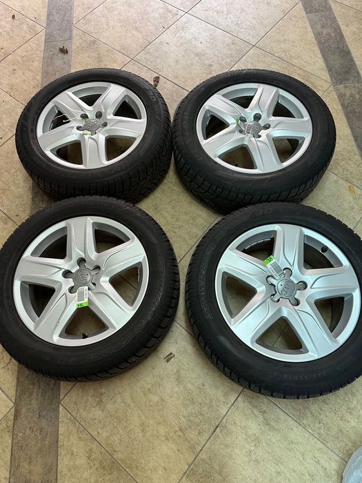 Зимни гуми Dunlop 235/55 R 18 с джанти за Ауди А6
