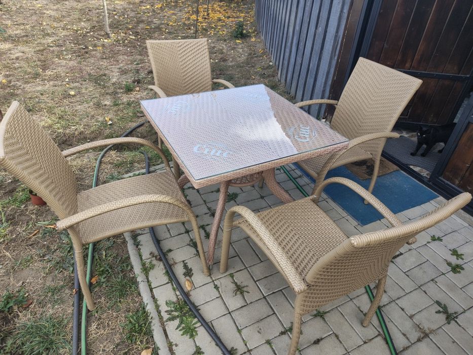 Set masa cu 4 scaune gradina