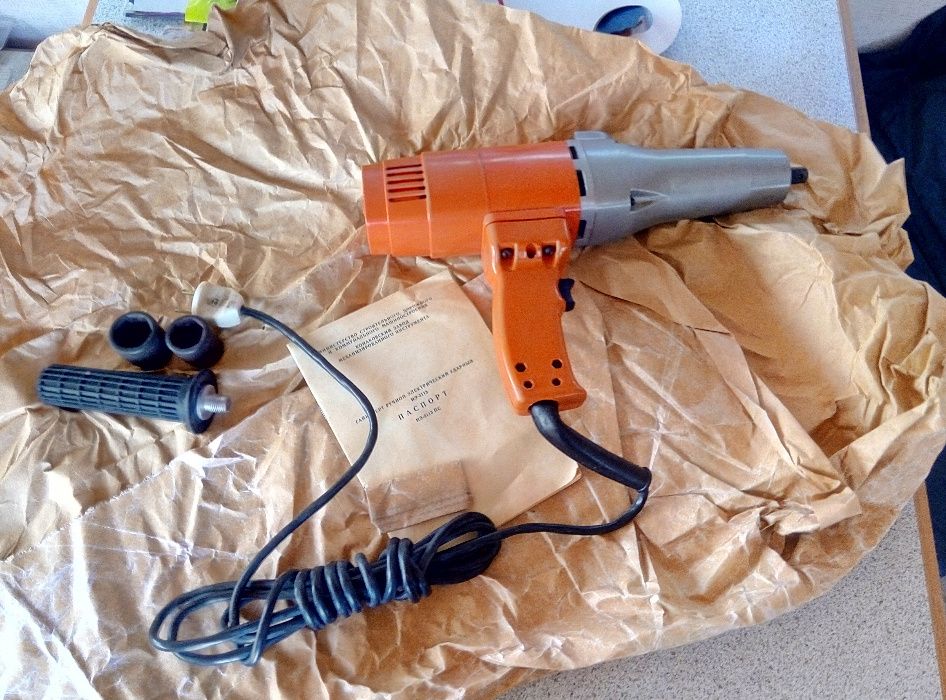 Чисто нов руски гайковерт 220v. 199лв.