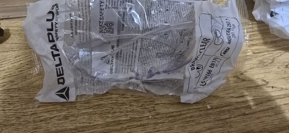 Продам очки защитные