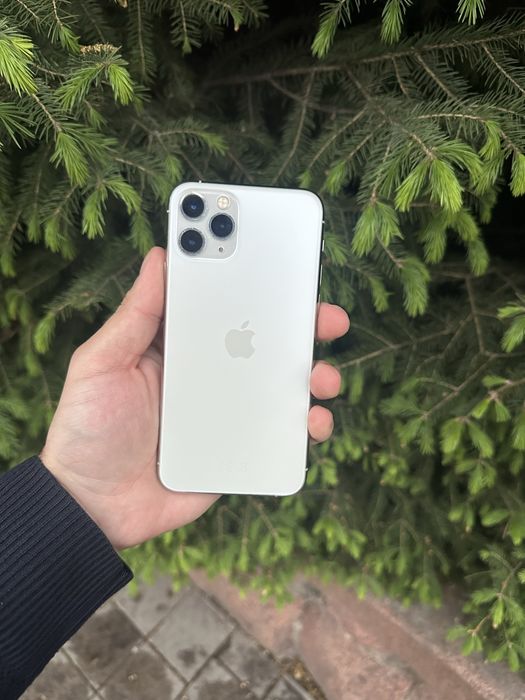 Продам телефон Айфон 11 Pro