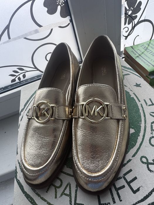 Новые лоферы золотистые…….