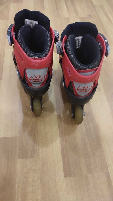 Продаются роликовые коньки