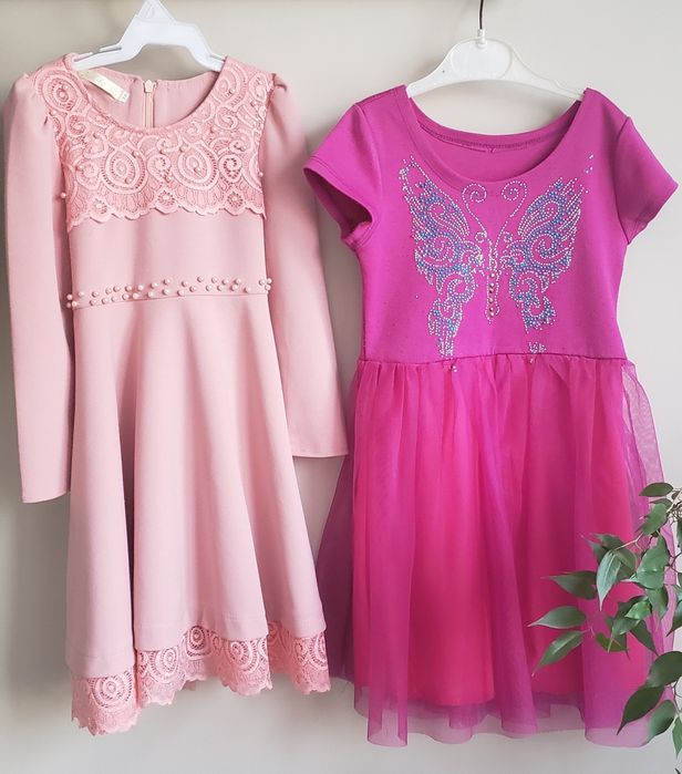 Два платья за 4000. На 4- 5лет.