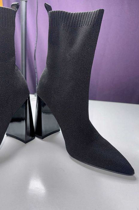 Yangi ayollar polusapog sotiladi!